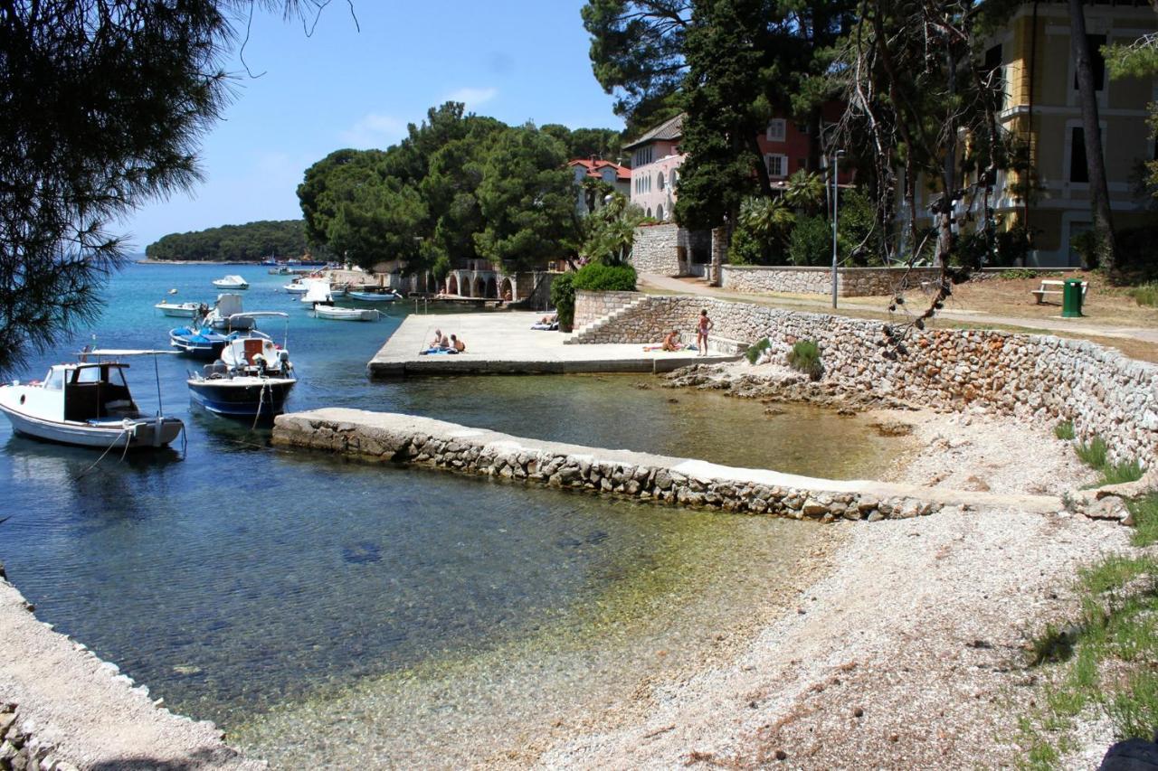 Apartments With A Parking Space Mali Lošinj Eksteriør billede