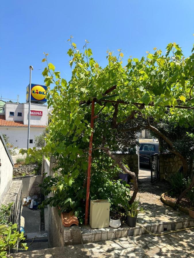 Apartments With A Parking Space Mali Lošinj Eksteriør billede